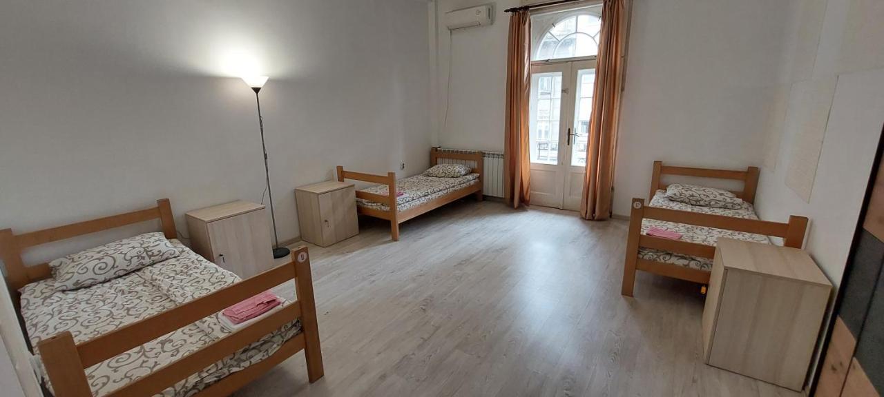 Belgrade Backpackers Home ภายนอก รูปภาพ