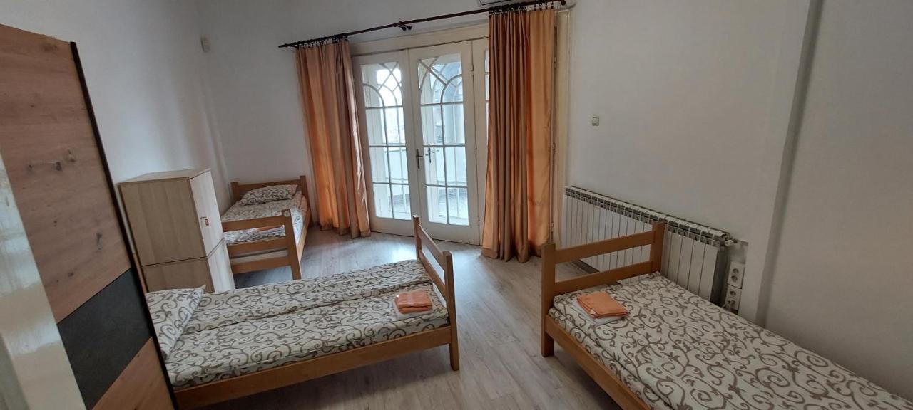 Belgrade Backpackers Home ภายนอก รูปภาพ