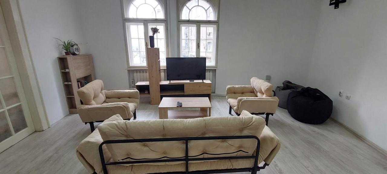 Belgrade Backpackers Home ภายนอก รูปภาพ